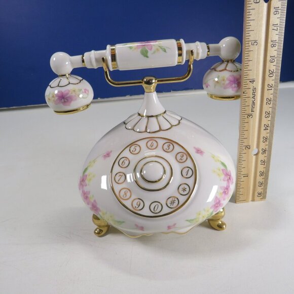 HEIRLOOM PORCELAIN TELEPHONE "HELLO DAUGHTER” Message Of Love - Music Box - Picture 14 of 16